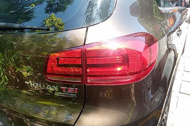 Used Volkswagen Tiguan 2015 2.0 TSI Automatic All-Wheel Drive Luxury Edition Right Rear Taillight