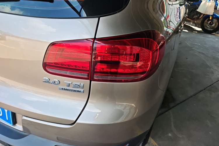 Used Volkswagen Tiguan 2015 2.0 TSI Comfort Edition Right Rear Taillight