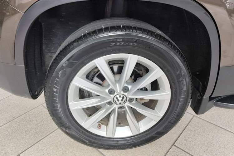 Used Volkswagen Tiguan 2015 1.8TSI Automatic Two-Wheel Drive Comfort Edition Right Rear Wheel Hub