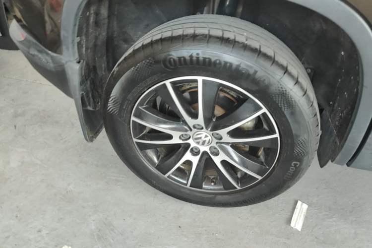 Used Volkswagen Tiguan 2015 1.8TSI Automatic Two-Wheel Drive Luxury Model Right Rear Wheel Hub