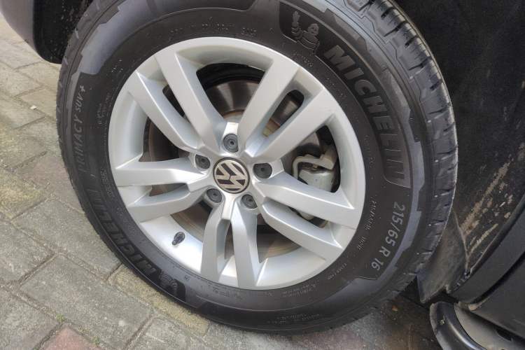 Used Volkswagen Tiguan 2015 1.8TSI Automatic Two-Wheel Drive Trend Edition Right Rear Wheel Hub