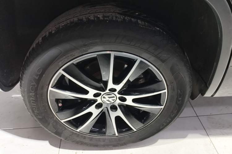 Used Volkswagen Tiguan 2015 1.8TSI Automatic Two-Wheel Drive Luxury Model Right Rear Wheel Hub
