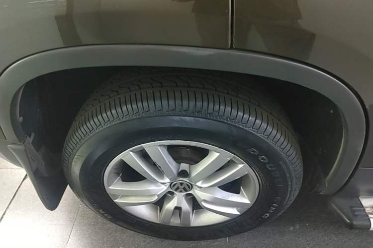 Used Volkswagen Tiguan 2015 1.8TSI Automatic Two-Wheel Drive Trend Edition Right Rear Wheel Hub