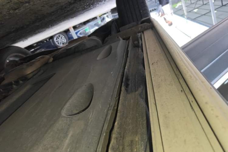 Used Volkswagen Tiguan 2015 1.8TSI Automatic Two-Wheel Drive Comfort Edition Right Side Sill
