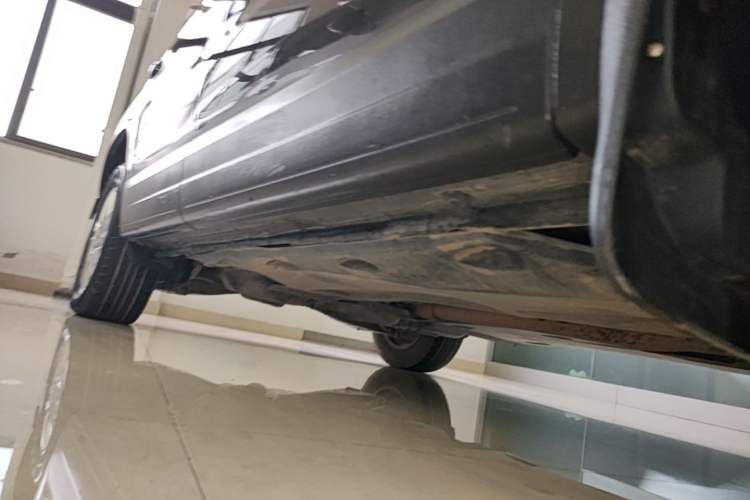 Used Volkswagen Tiguan 2015 1.8TSI Automatic Two-Wheel Drive Trend Edition Right Side Sill
