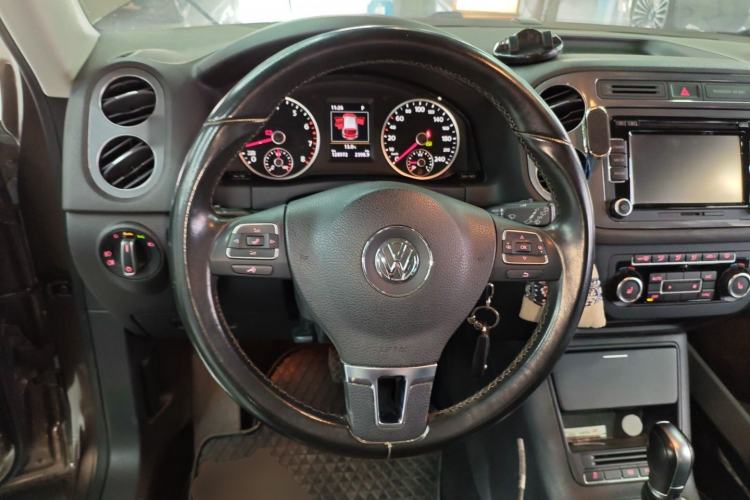 Used Volkswagen Tiguan 2015 2.0 TSI Comfort Edition Steering Wheel