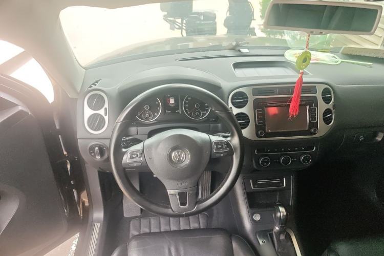 Used Volkswagen Tiguan 2015 1.8TSI Automatic Two-Wheel Drive Luxury Model Steering Wheel