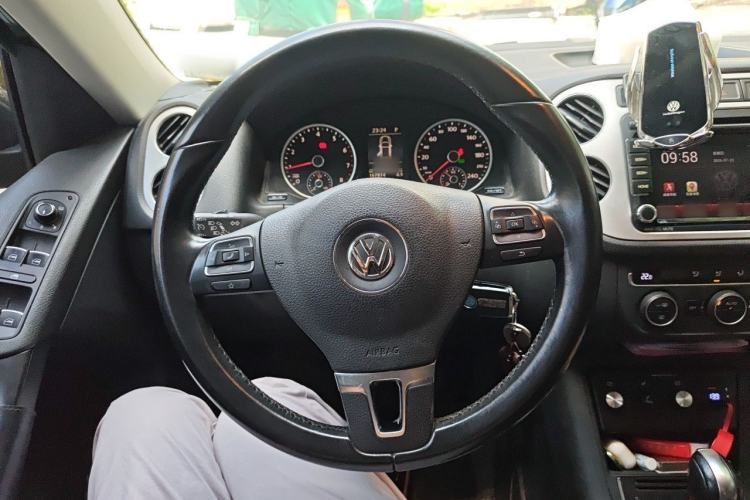 Used Volkswagen Tiguan 2015 1.8TSI Automatic Two-Wheel Drive Comfort Edition Steering Wheel