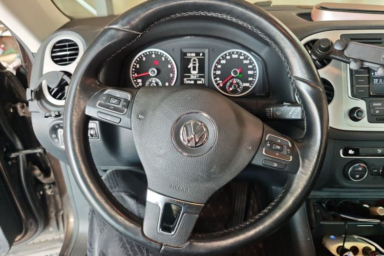 Used Volkswagen Tiguan 2015 1.8TSI Automatic Two-Wheel Drive Comfort Edition Steering Wheel