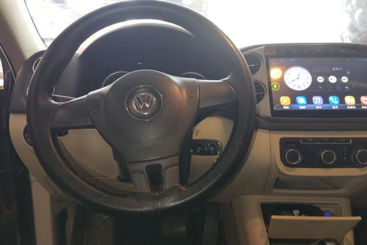 Used Volkswagen Tiguan 2015 1.8TSI Automatic Two-Wheel Drive Trend Edition Steering Wheel