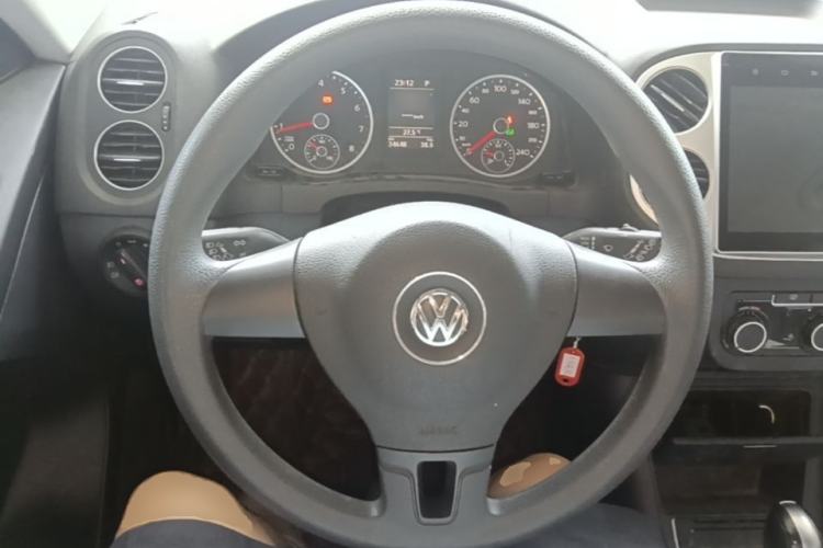 Used Volkswagen Tiguan 2015 1.8TSI Automatic Two-Wheel Drive Trend Edition Steering Wheel
