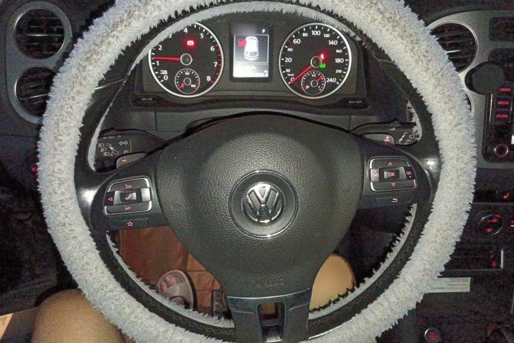 Used Volkswagen Tiguan 2015 1.8TSI Automatic Two-Wheel Drive Luxury Model Steering Wheel