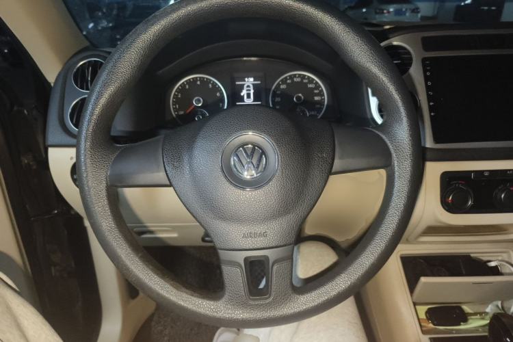 Used Volkswagen Tiguan 2015 1.8TSI Automatic Two-Wheel Drive Trend Edition Steering Wheel