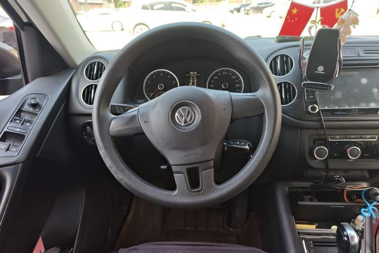 Used Volkswagen Tiguan 2015 1.8TSI Automatic Two-Wheel Drive Trend Edition Steering Wheel