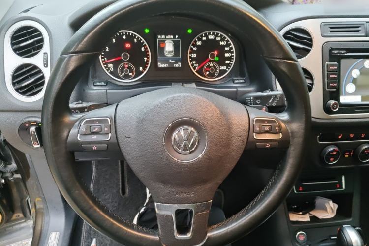 Used Volkswagen Tiguan 2015 1.8TSI Automatic Two-Wheel Drive Luxury Model Steering Wheel