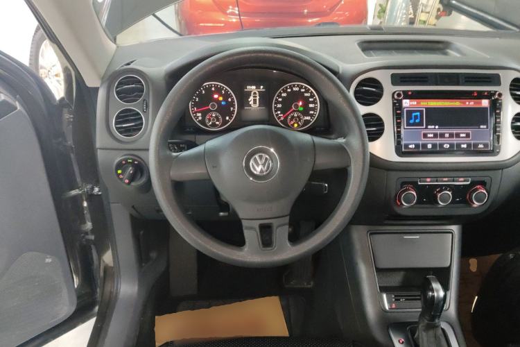 Used Volkswagen Tiguan 2015 1.8TSI Automatic Two-Wheel Drive Trend Edition Steering Wheel