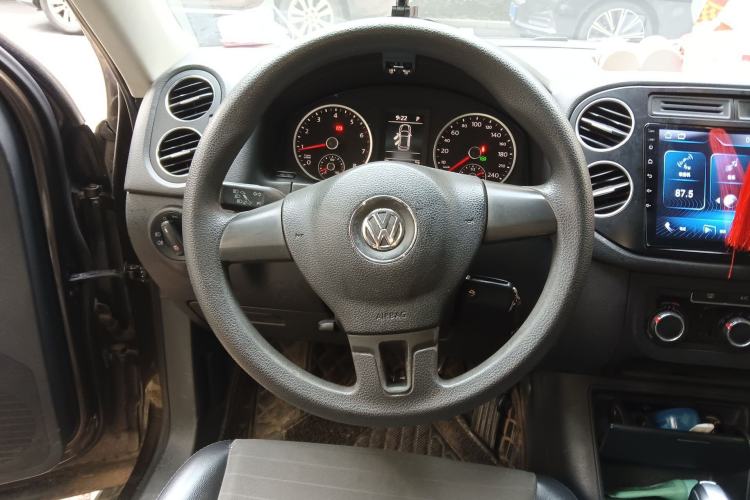Used Volkswagen Tiguan 2015 1.8TSI Automatic Two-Wheel Drive Trend Edition Steering Wheel
