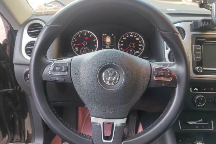 Used Volkswagen Tiguan 2015 2.0 TSI Automatic All-Wheel Drive Flagship Edition Steering Wheel