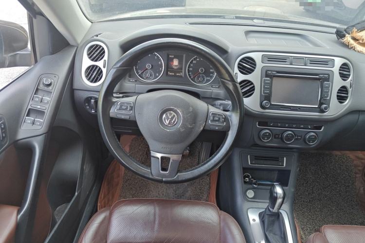 Used Volkswagen Tiguan 2015 1.8TSI Automatic Two-Wheel Drive Luxury Model Steering Wheel