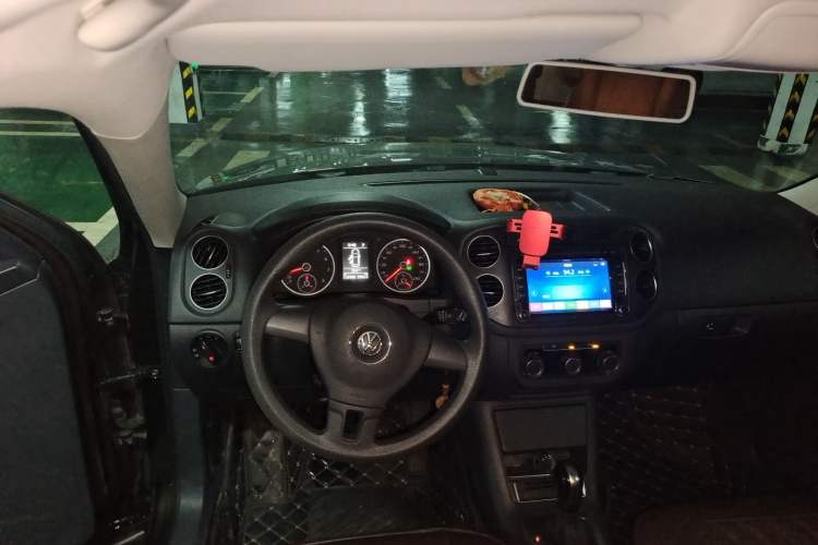 Used Volkswagen Tiguan 2015 1.8TSI Automatic Two-Wheel Drive Trend Edition Steering Wheel