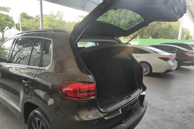 Used Volkswagen Tiguan 2015 1.8TSI Automatic Two-Wheel Drive Luxury Model Trunk