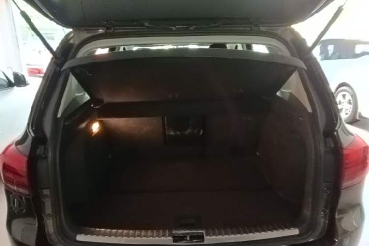 Used Volkswagen Tiguan 2015 1.8TSI Automatic Two-Wheel Drive Trend Edition Trunk