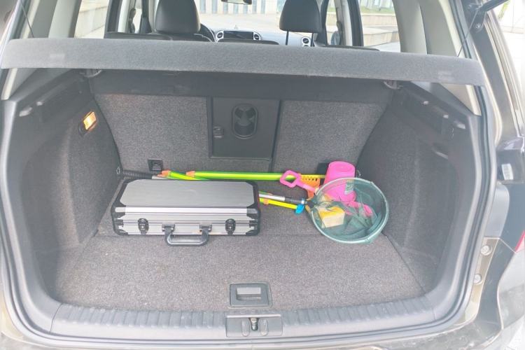 Used Volkswagen Tiguan 2015 1.8TSI Automatic Two-Wheel Drive Comfort Edition Trunk