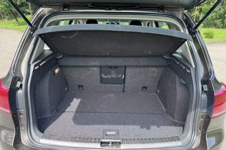 Used Volkswagen Tiguan 2015 1.8TSI Automatic Two-Wheel Drive Trend Edition Trunk