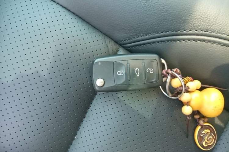 Used Volkswagen Tiguan 2015 2.0 TSI Automatic All-Wheel Drive Luxury Edition Vehicle Key