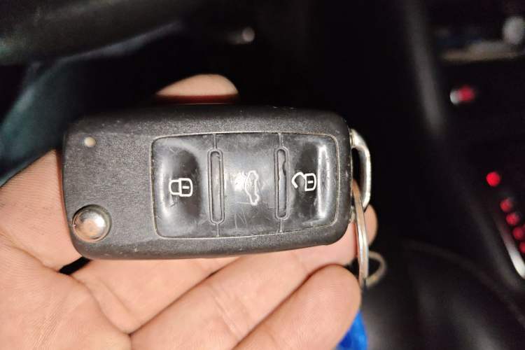 Used Volkswagen Tiguan 2015 1.8TSI Automatic Two-Wheel Drive Luxury Model Vehicle Key