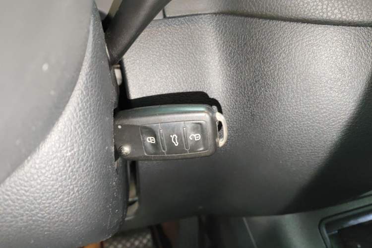 Used Volkswagen Tiguan 2015 2.0 TSI Comfort Edition Vehicle Key
