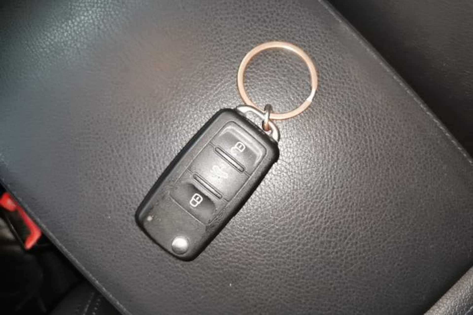 Used Volkswagen Tiguan 2015 1.8TSI Automatic Two-Wheel Drive Luxury Model Vehicle Key