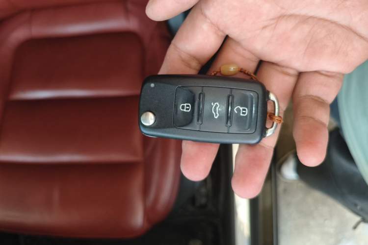 Used Volkswagen Tiguan 2015 2.0 TSI Automatic All-Wheel Drive Flagship Edition Vehicle Key