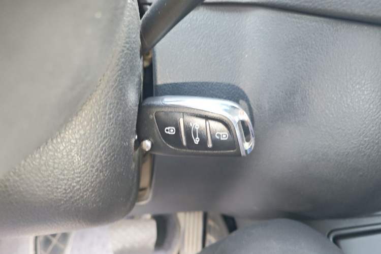 Used Volkswagen Tiguan 2015 1.8TSI Automatic Two-Wheel Drive Comfort Edition Vehicle Key