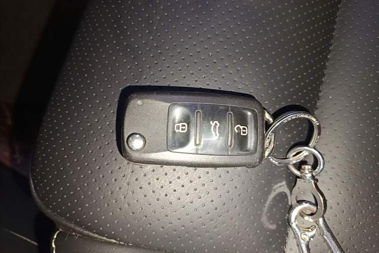 Used Volkswagen Tiguan 2015 1.8TSI Automatic Two-Wheel Drive Luxury Model Vehicle Key
