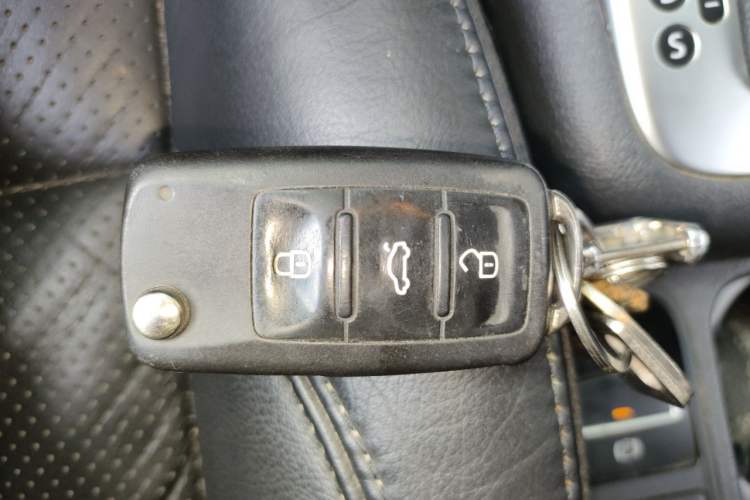 Used Volkswagen Tiguan 2015 1.8TSI Automatic Two-Wheel Drive Luxury Model Vehicle Key