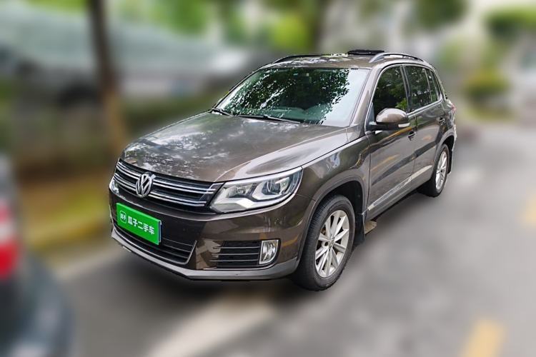 Used Volkswagen Tiguan 2015 1.8TSI Automatic Two-Wheel Drive Comfort Edition Guazi used car, China used car export, Used car for sale, Used  cars, Cheapest cars for sale