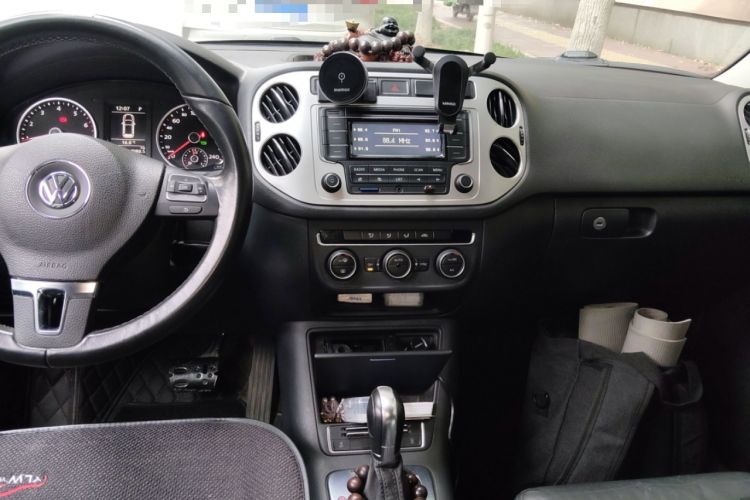Used Volkswagen Tiguan 2015 1.8TSI Automatic Two-Wheel Drive Comfort Edition Audio And AC Panel