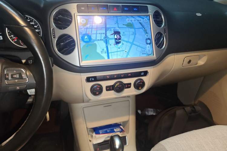 Used Volkswagen Tiguan 2015 1.8TSI Automatic All-Wheel Drive Comfort Edition Audio And AC Panel