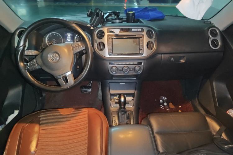 Used Volkswagen Tiguan 2015 1.8TSI Automatic Two-Wheel Drive Comfort Edition Center Console