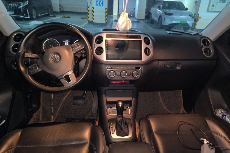 Used Volkswagen Tiguan 2015 1.8TSI Automatic Two-Wheel Drive Comfort Edition Center Console