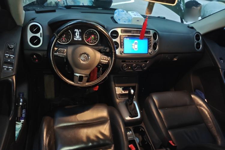 Used Volkswagen Tiguan 2015 1.8TSI Automatic Two-Wheel Drive Comfort Edition Center Console