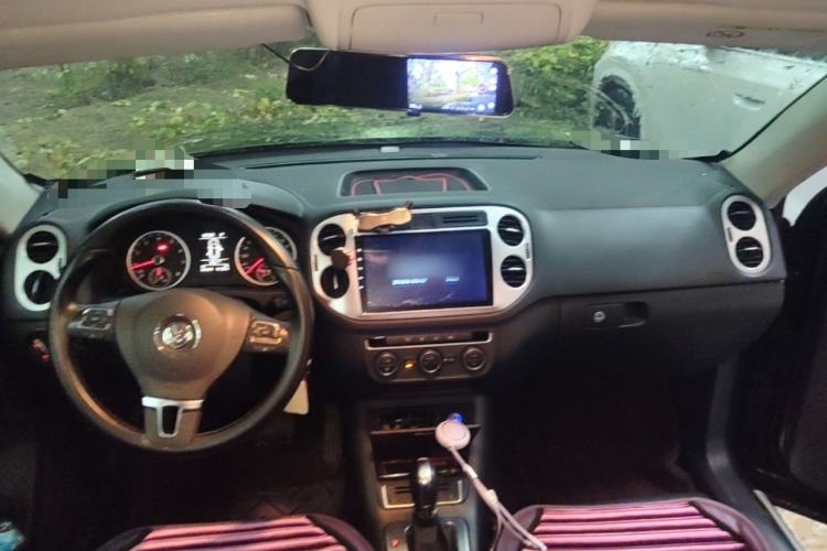 Used Volkswagen Tiguan 2015 1.8TSI Automatic Two-Wheel Drive Comfort Edition Center Console