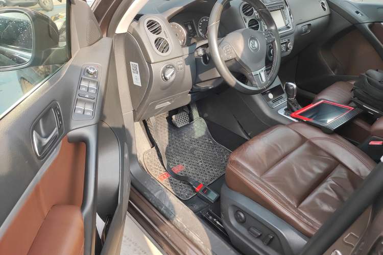 Used Volkswagen Tiguan 2015 2.0 TSI Comfort Edition Driver Seat