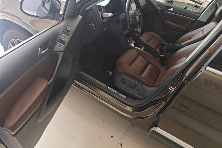 Used Volkswagen Tiguan 2015 1.8TSI Automatic Two-Wheel Drive Luxury Model Driver Seat