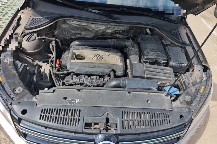 Used Volkswagen Tiguan 2015 1.8TSI Automatic All-Wheel-Drive Luxury Model Engine Bay