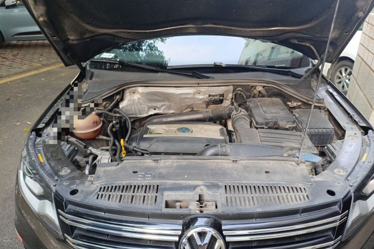 Used Volkswagen Tiguan 2015 1.8TSI Automatic Two-Wheel Drive Luxury Model Engine Bay