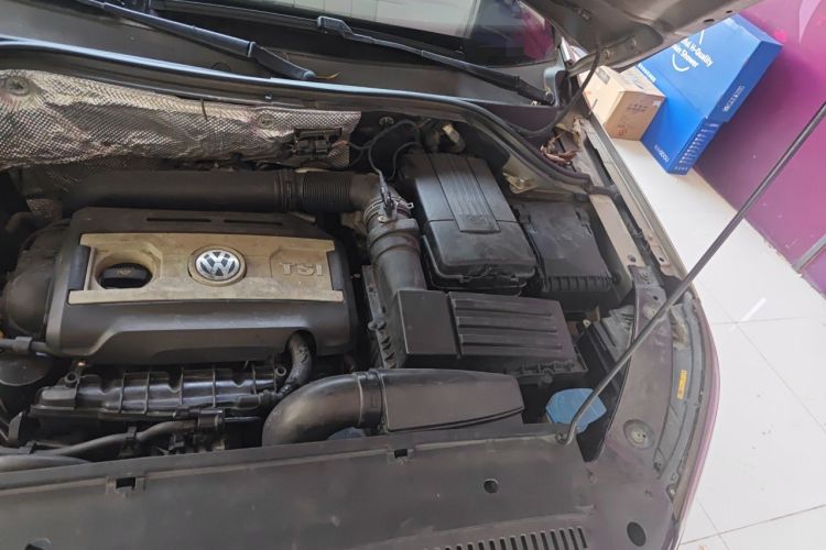 Used Volkswagen Tiguan 2015 1.8TSI Automatic Two-Wheel Drive Trend Edition Engine Bay Left