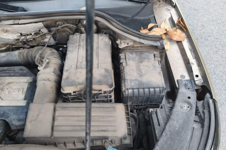 Used Volkswagen Tiguan 2015 1.8TSI Automatic Two-Wheel Drive Trend Edition Engine Bay Left