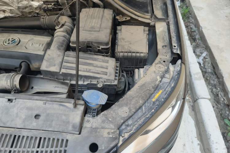 Used Volkswagen Tiguan 2015 1.8TSI Automatic Two-Wheel Drive Trend Edition Engine Bay Left